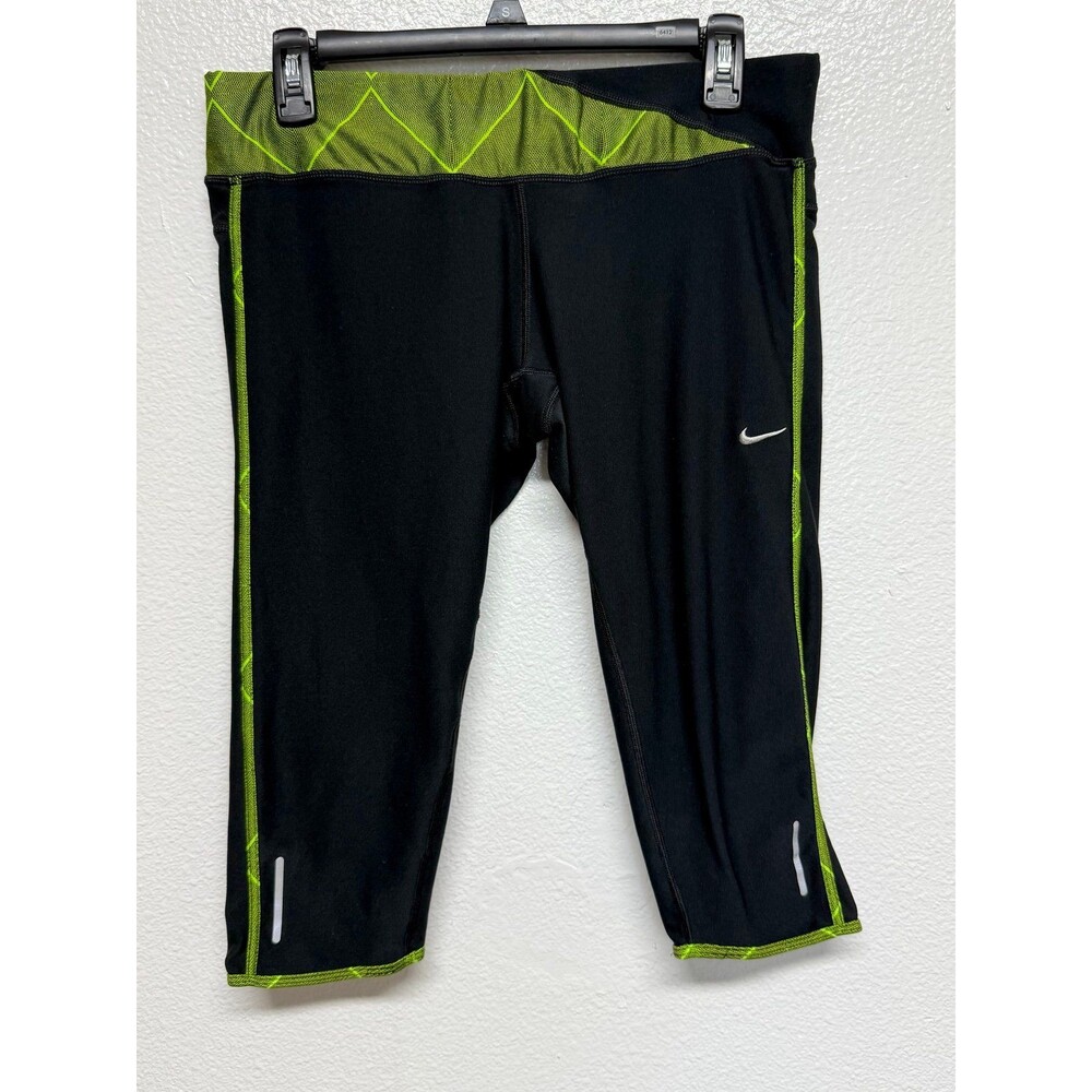 Woman’s Black Crop Nike dri fit leggings Sz Large